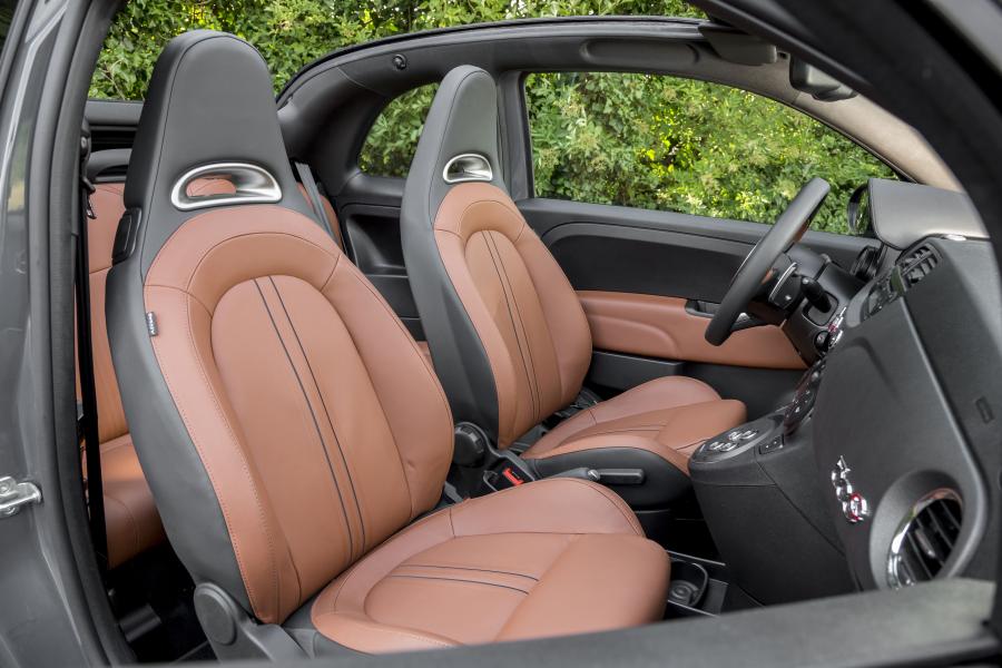 Интерьер Abarth 595C Competizione 2012 года  (фото 24 из 41)